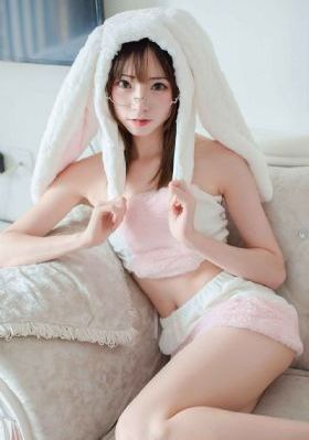 乱色老熟女一区二区三区_英文版字幕