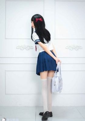 男人把女人衣服脱干净的视频_4K电影免费在线