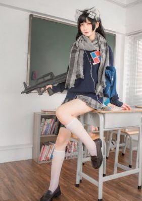 女生不小心走进了男生浴室_HD免费电视剧